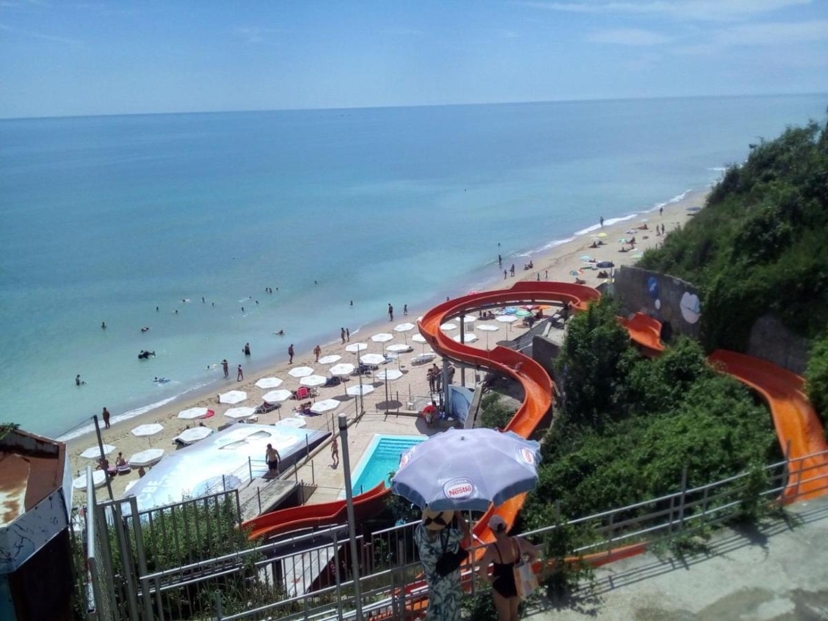 Silver Beach B16 Бяла Екстер'єр фото